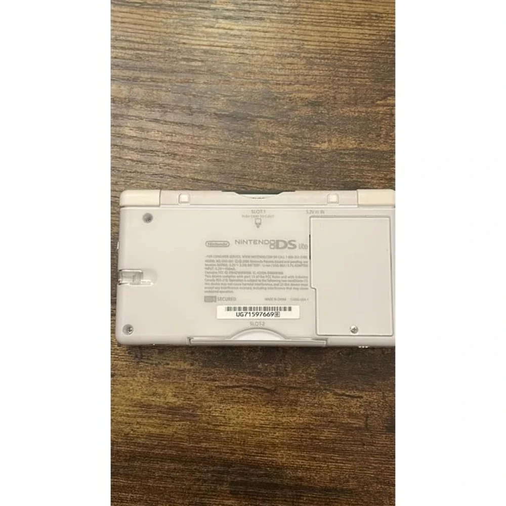 Nintendo DS Lite Polar White USG-001 Console Bundle w/ Super Scribblenauts